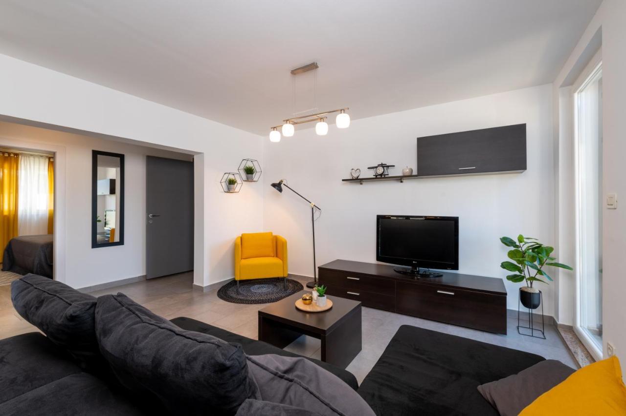 D&A Superior Apartman Rabac Ngoại thất bức ảnh
